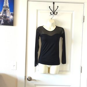 💜BNWOT F&F Mesh Top💜